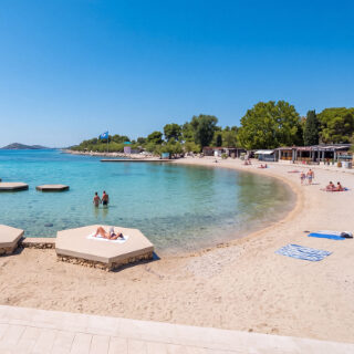 https://lidija.apartmani-vodice.com/wp-content/uploads/2016/06/highlight_2-320x320-1-320x320.jpg
